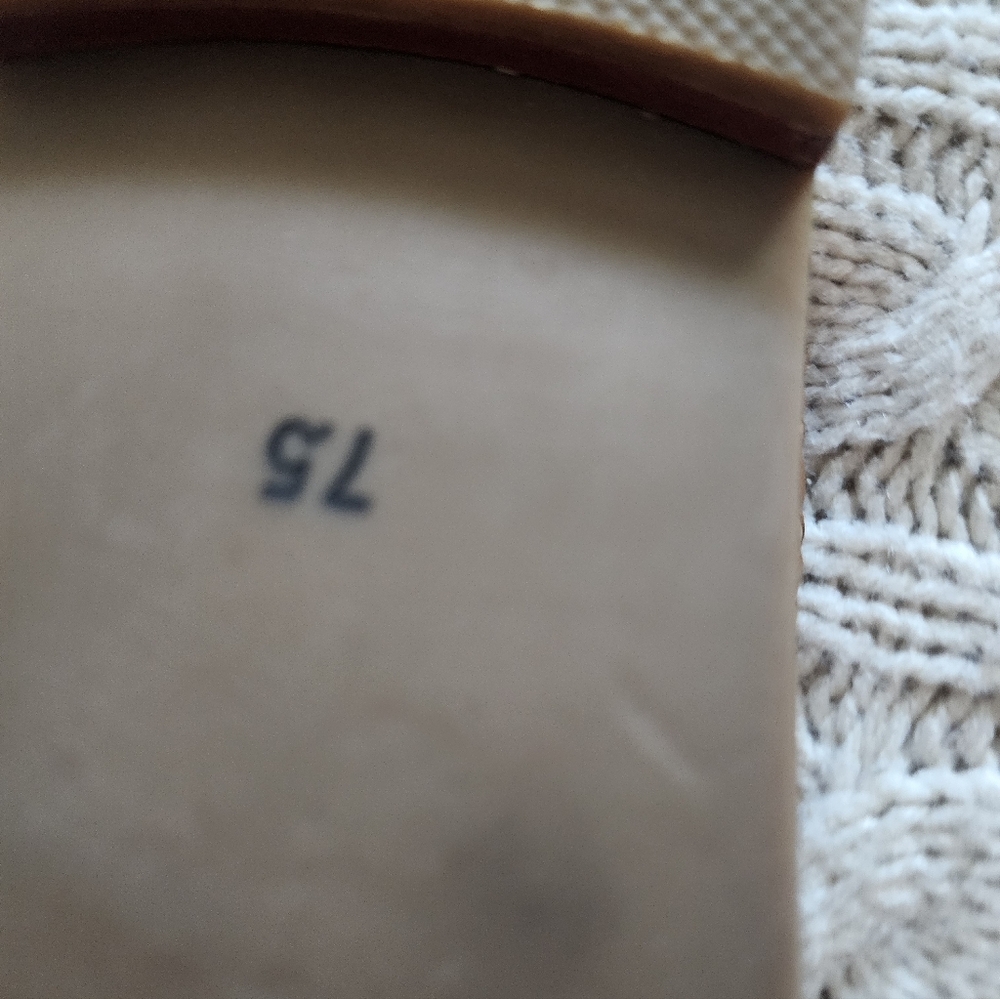Elegant Cogniak  Woven Slip-On Loafers.Like New. - Picture 7 of 8